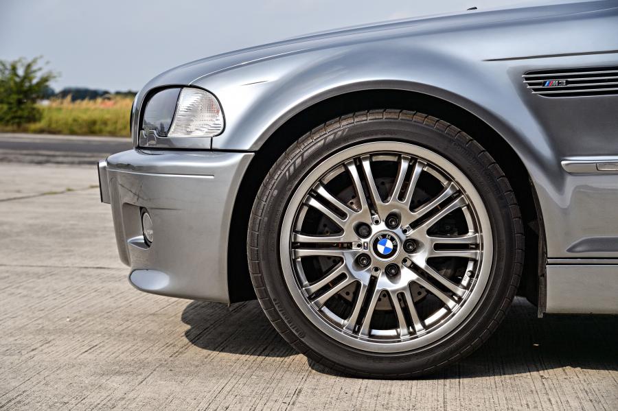 Колеса BMW M3 Touring Concept (E46) 2000 года  (фото 19 из 29)